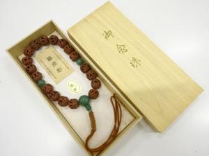 羅漢彫　念珠（インド翡翠付き）